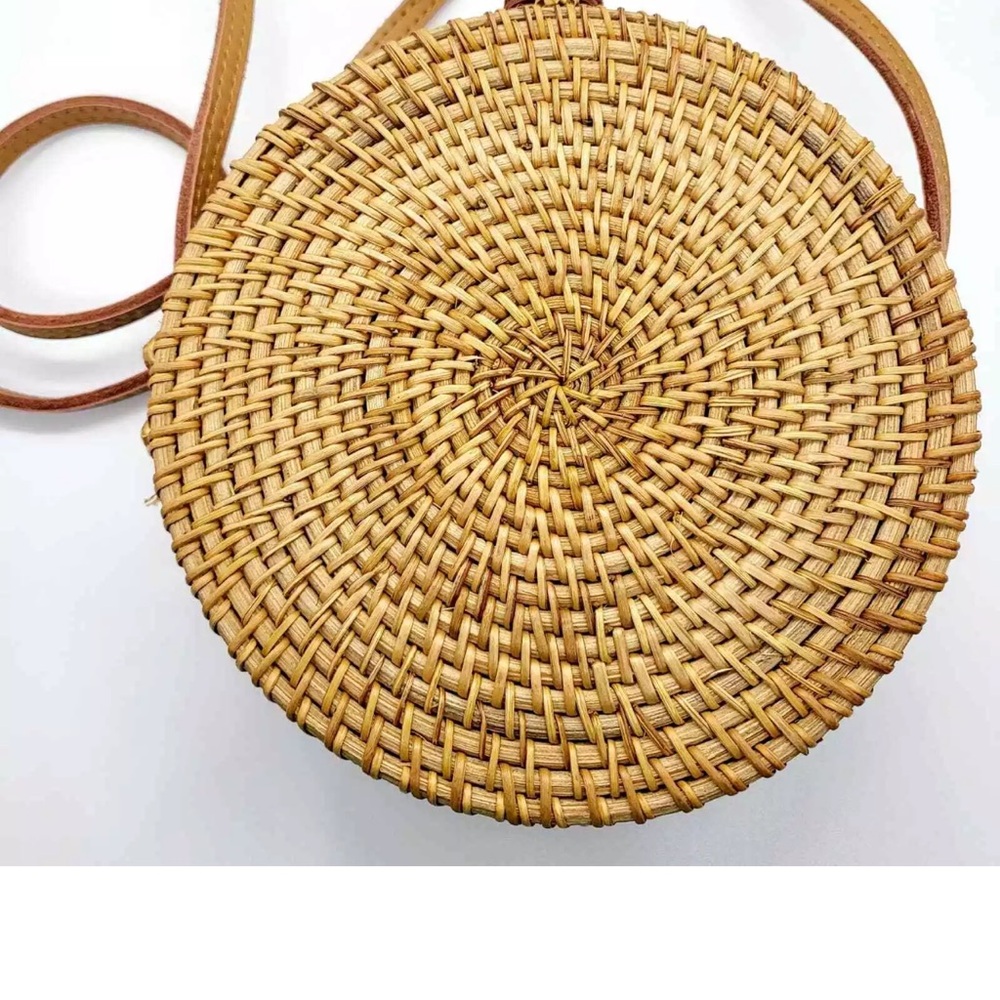 Urban Outfitters Rattan Circle Straw Crossbody Bag - Picture 3 of 12